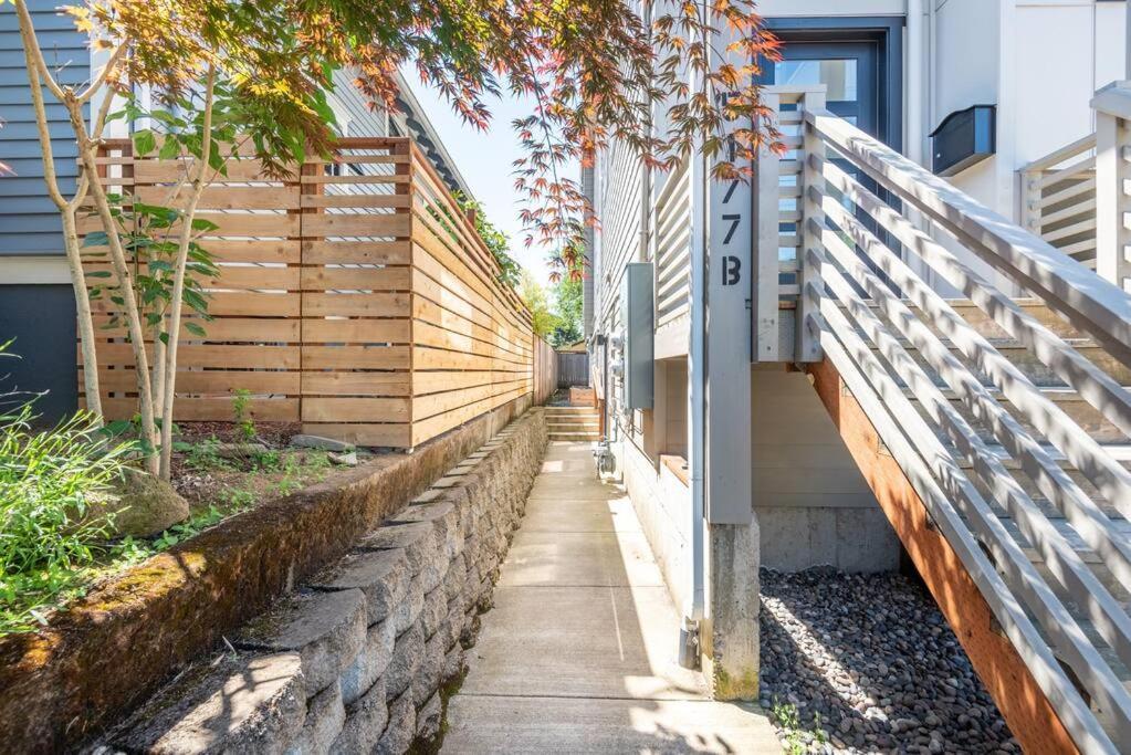 Walkable Apt Next To Restaurants, Bars, And Shops! بورتلاند المظهر الخارجي الصورة